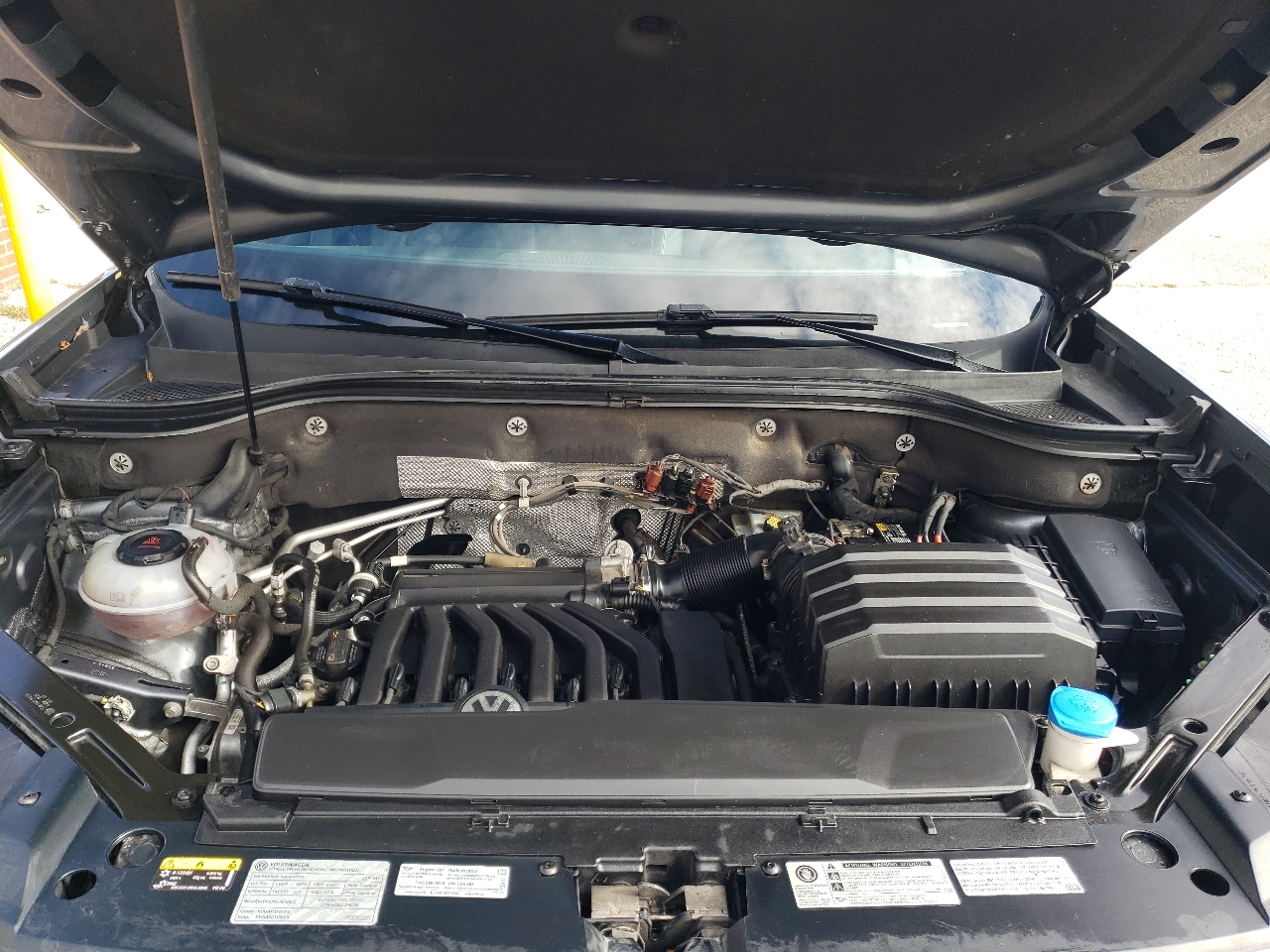 Volkswagen Atlas 3.6L V6 SEL Premium 4MOTION 2019 Volkswagen Atlas 3.6L V6 SEL Premium 4MOTION 2019