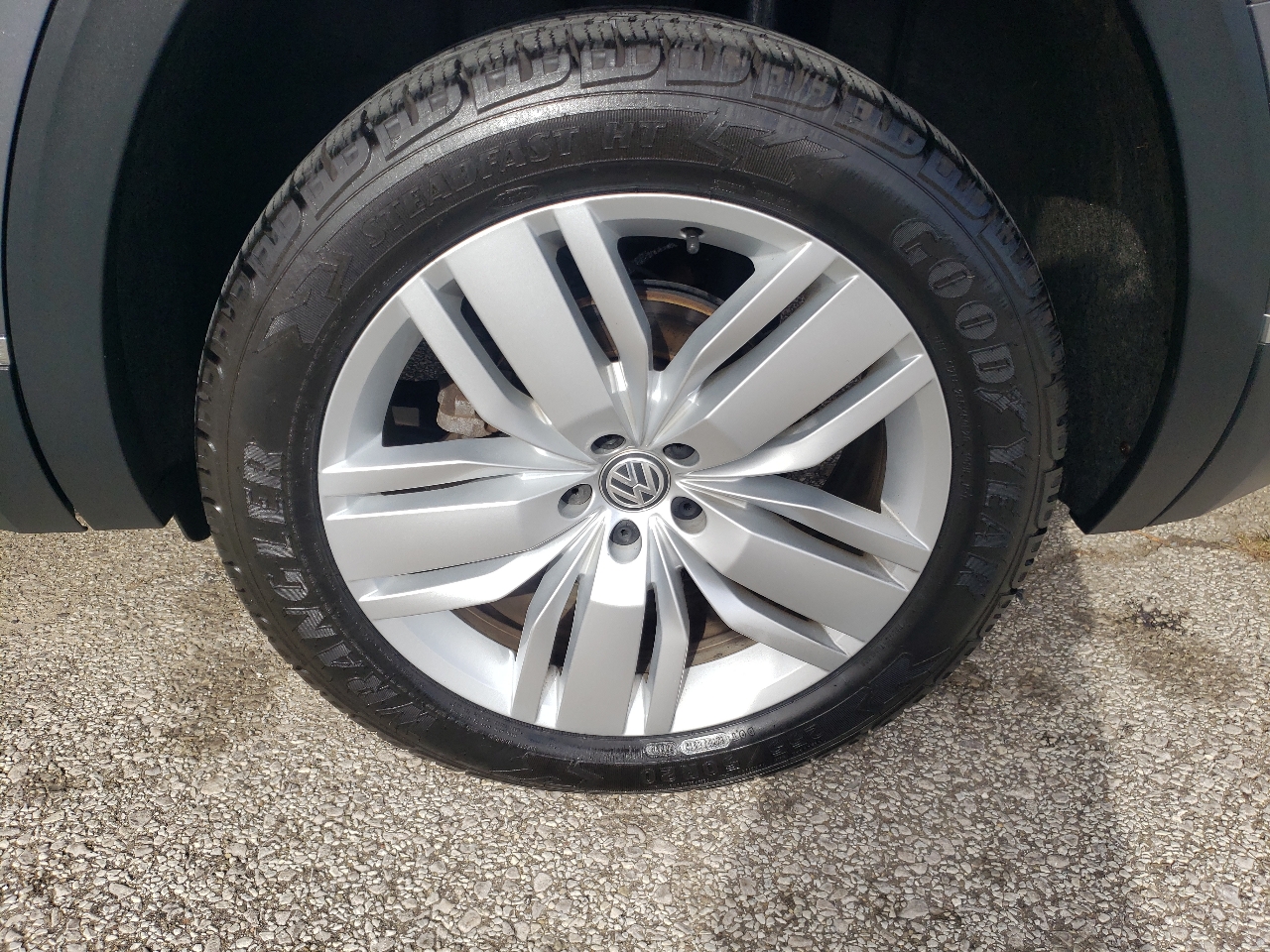 Volkswagen Atlas 3.6L V6 SEL Premium 4MOTION 2019 Volkswagen Atlas 3.6L V6 SEL Premium 4MOTION 2019