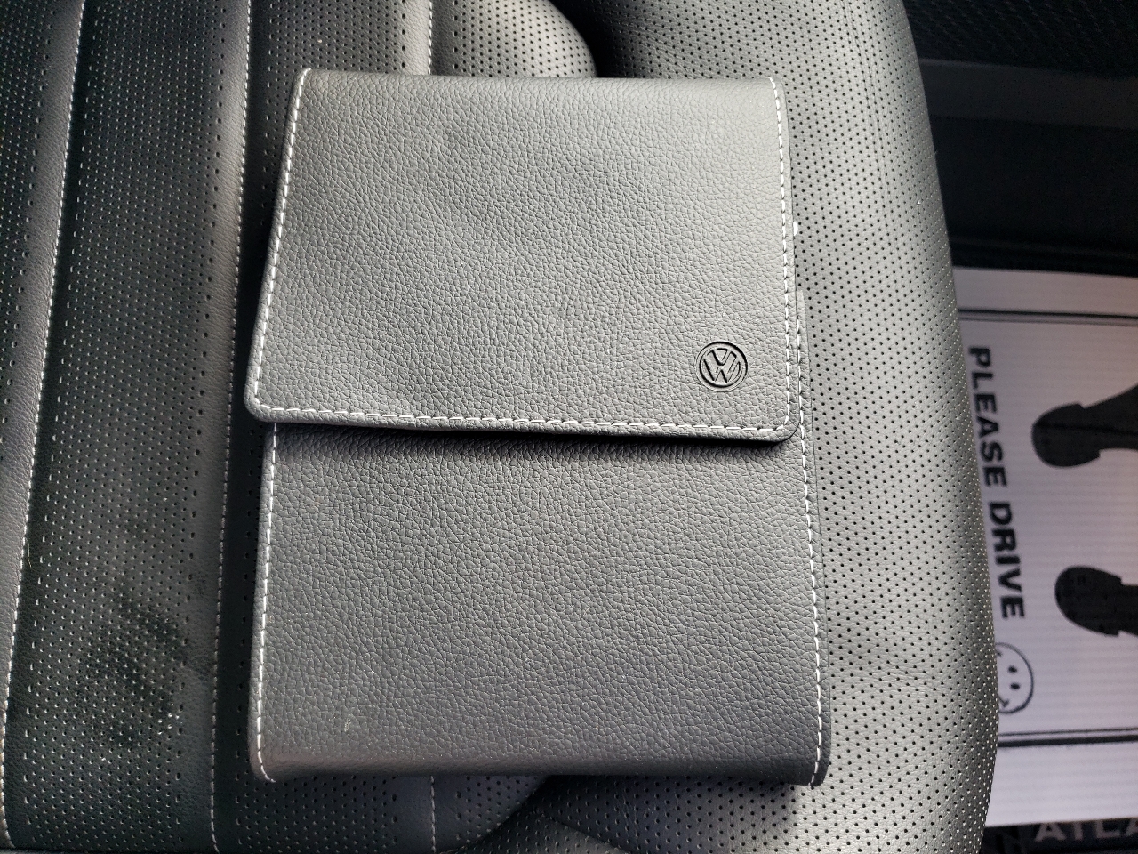 Volkswagen Atlas 3.6L V6 SEL Premium 4MOTION 2019 Volkswagen Atlas 3.6L V6 SEL Premium 4MOTION 2019