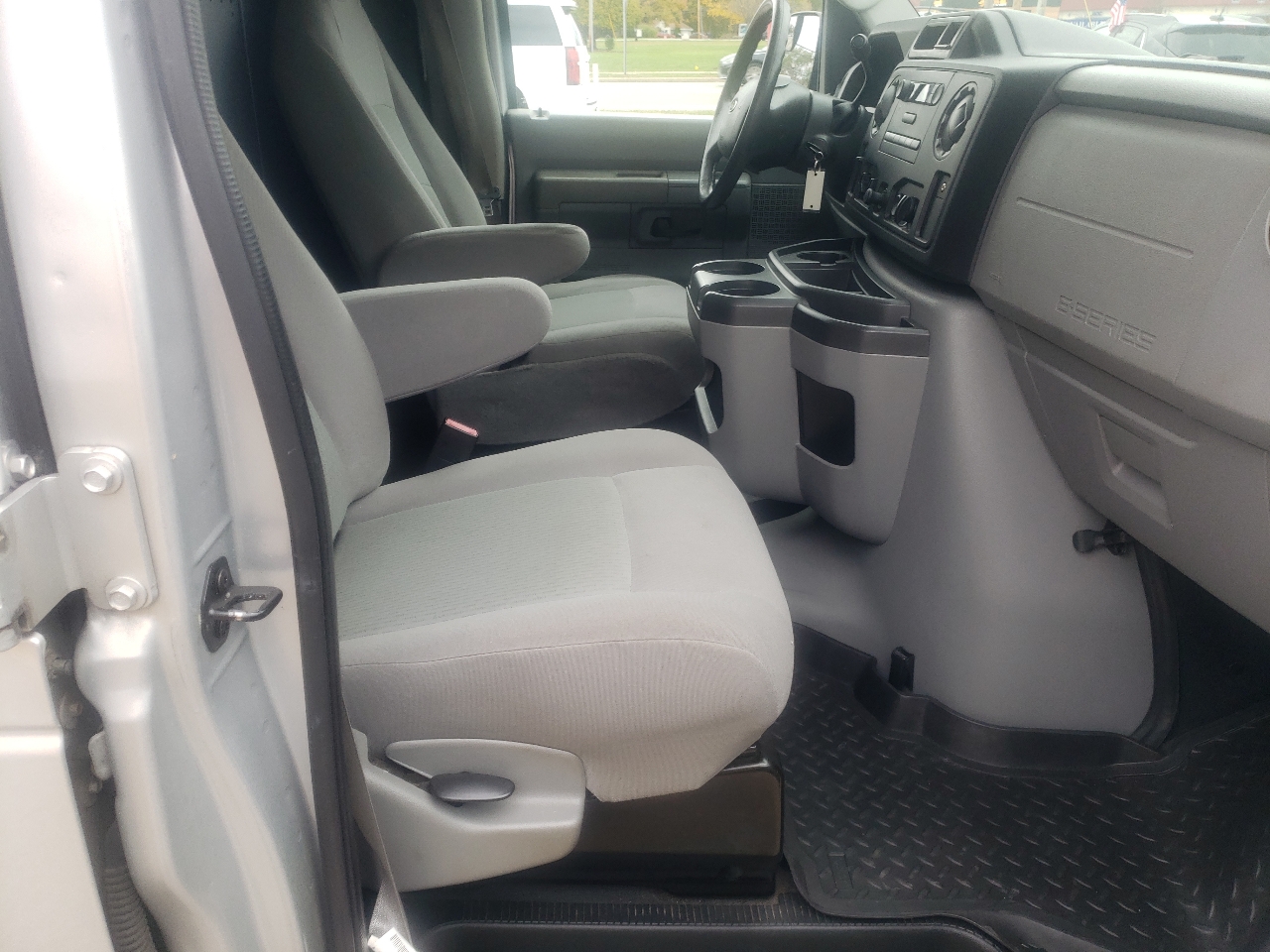 Ford Econoline Cargo Van E-150 Commercial 2012 Ford Econoline Cargo Van E-150 Commercial 2012
