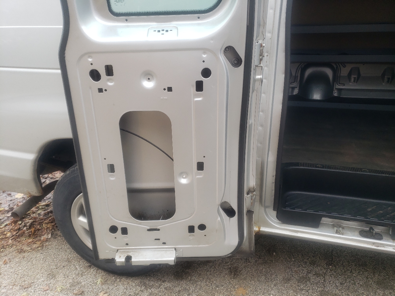 Ford Econoline Cargo Van E-150 Commercial 2012 Ford Econoline Cargo Van E-150 Commercial 2012