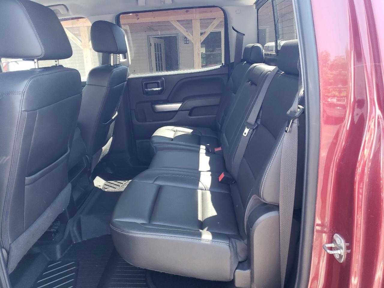Chevrolet Silverado 1500 4WD Crew Cab 143.5" LT w/1LT 2018