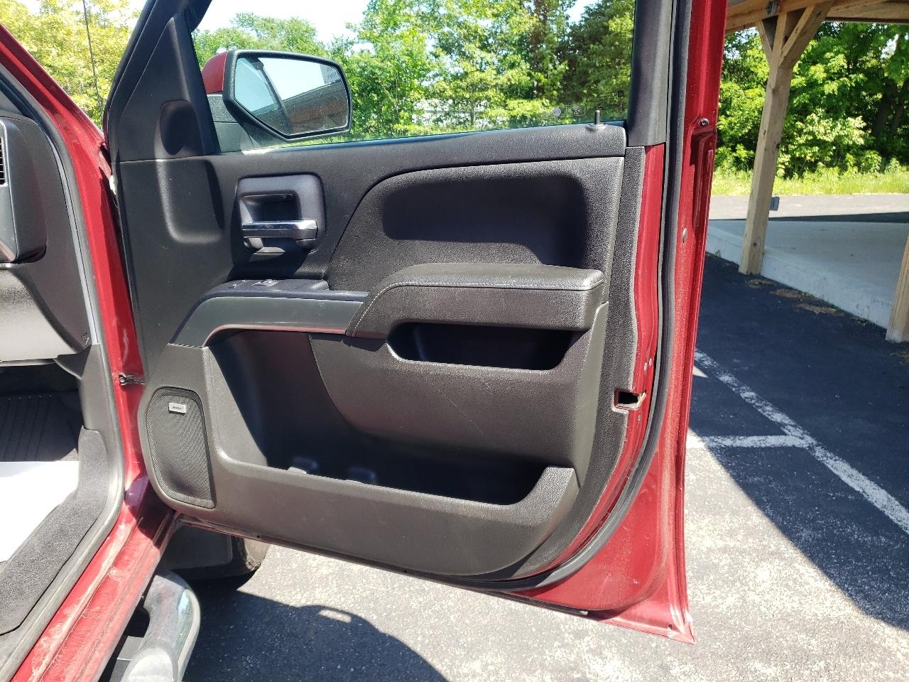 Chevrolet Silverado 1500 4WD Crew Cab 143.5" LT w/1LT 2018