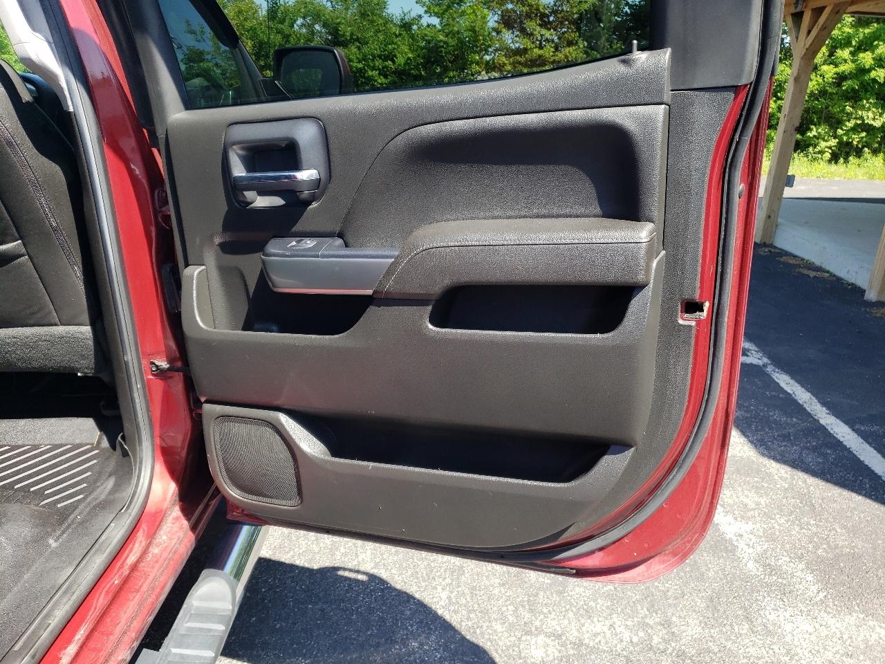 Chevrolet Silverado 1500 4WD Crew Cab 143.5" LT w/1LT 2018