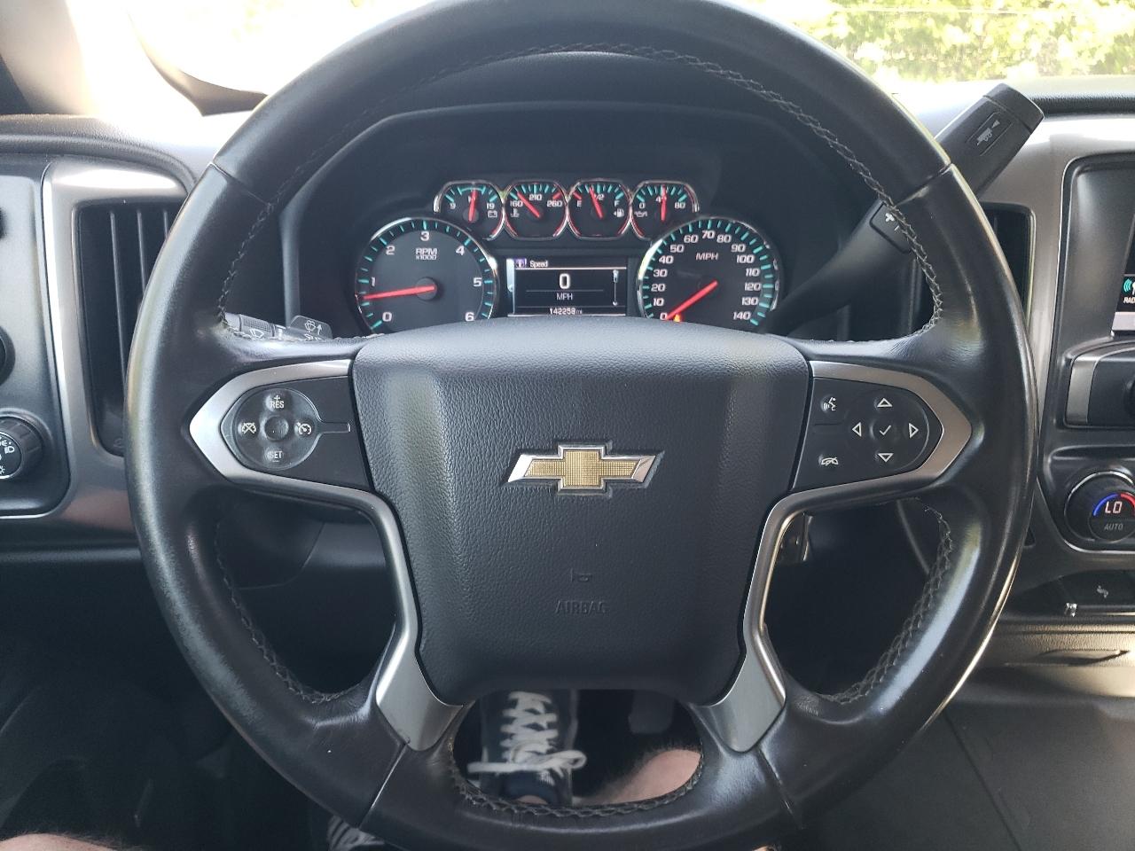 Chevrolet Silverado 1500 4WD Crew Cab 143.5" LT w/1LT 2018