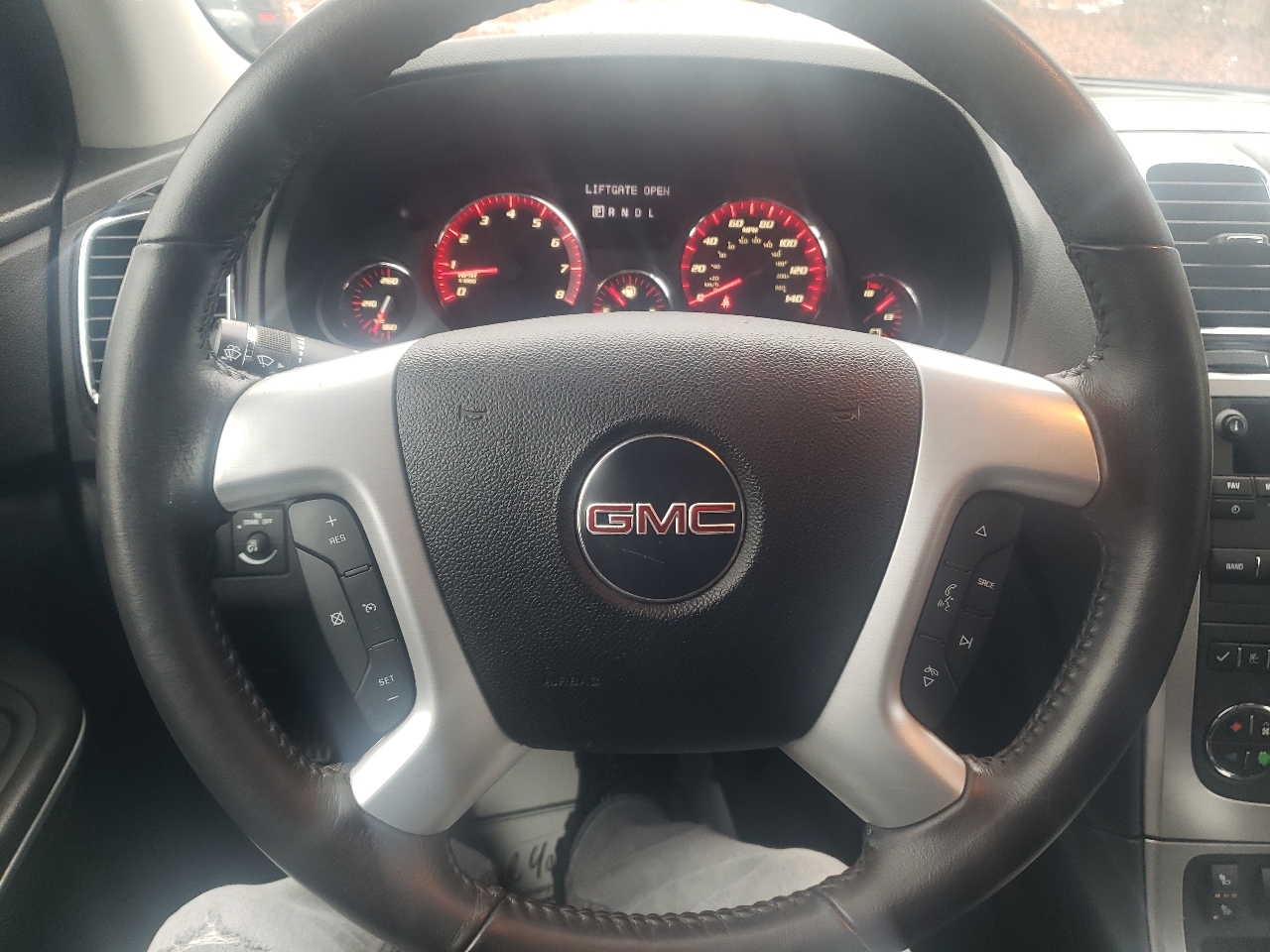 GMC Acadia AWD 4dr SLT1 2011