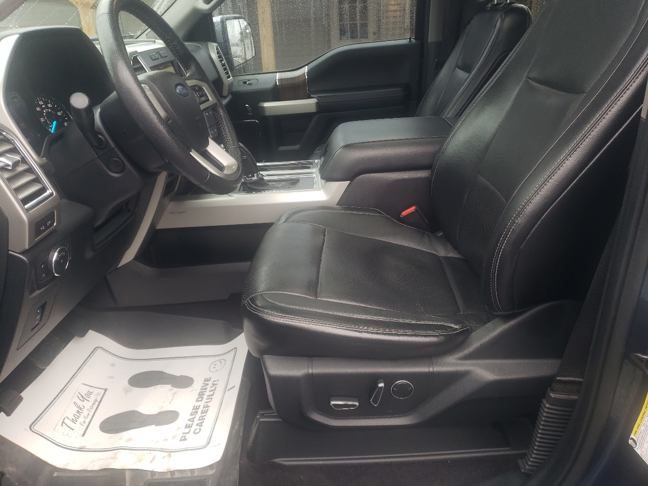 Ford F-150 4WD SuperCrew 145" Lariat 2016