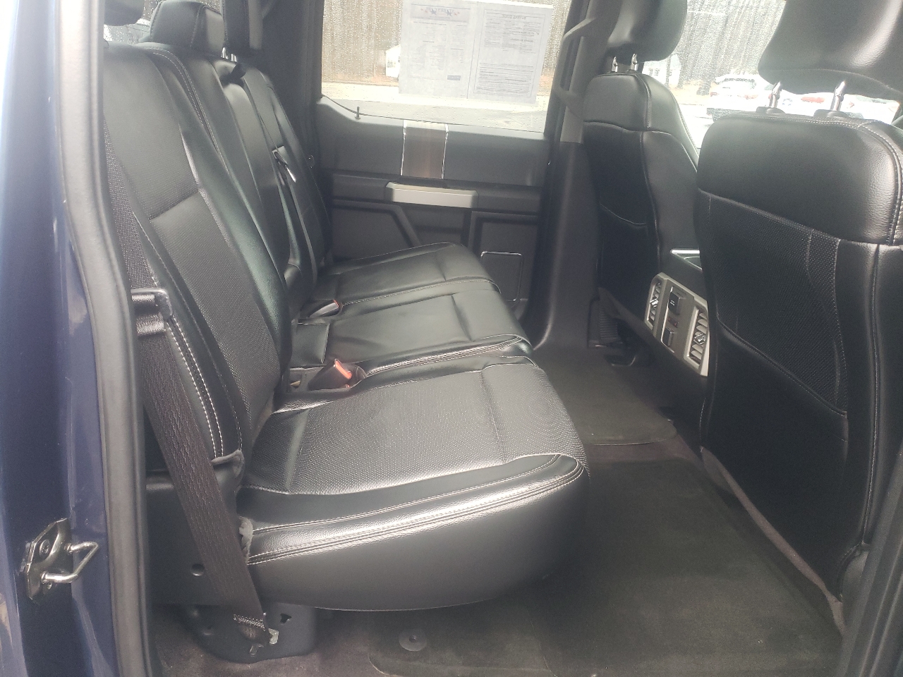 Ford F-150 4WD SuperCrew 145" Lariat 2016