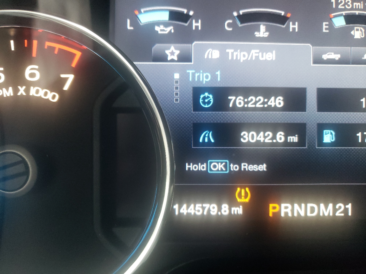 Ford F-150 4WD SuperCrew 145" Lariat 2016