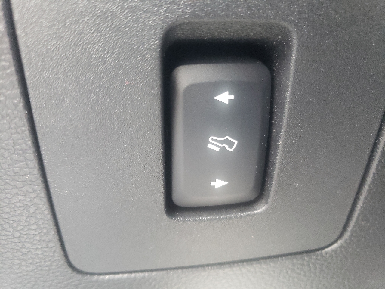 Ford F-150 4WD SuperCrew 145" Lariat 2016