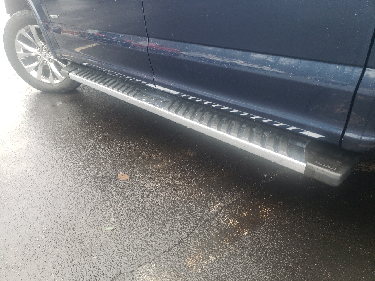 Ford F-150 4WD SuperCrew 145" Lariat 2016