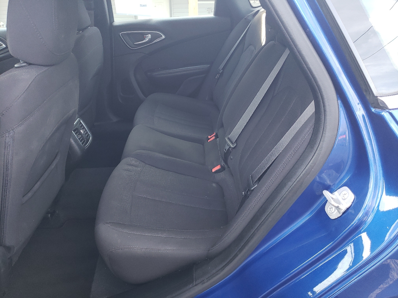 Chrysler 200 4dr Sdn Limited FWD 2015