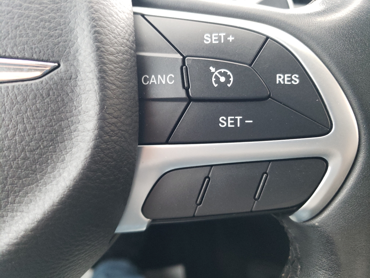 Chrysler 200 4dr Sdn Limited FWD 2015