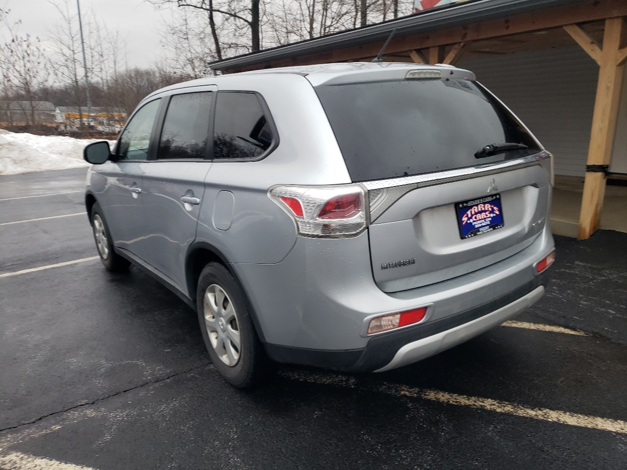 Mitsubishi Outlander 2WD 4dr ES 2015