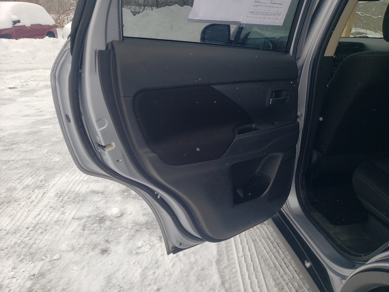 Mitsubishi Outlander 2WD 4dr ES 2015