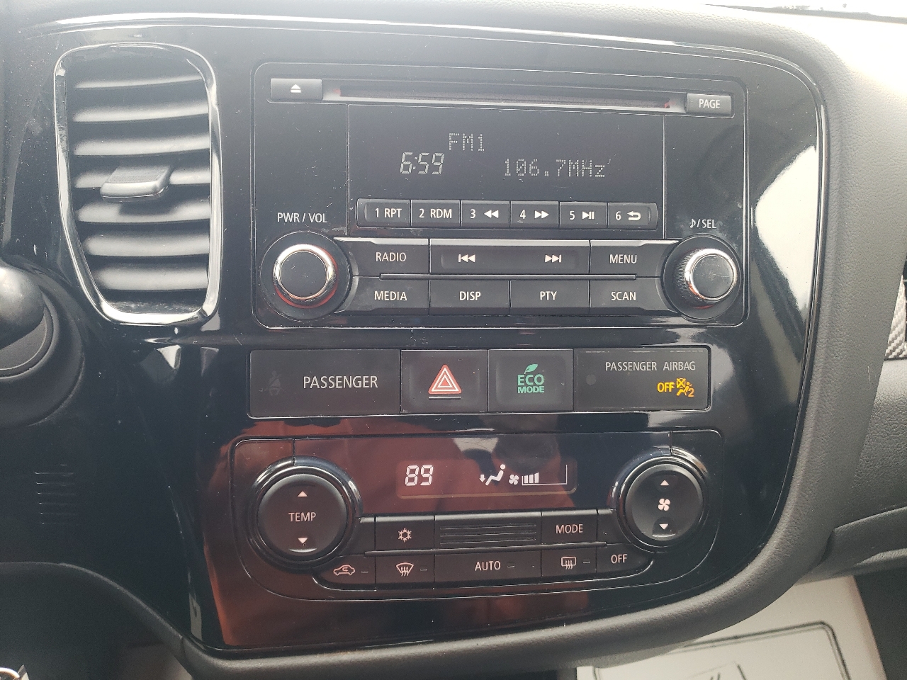 Mitsubishi Outlander 2WD 4dr ES 2015