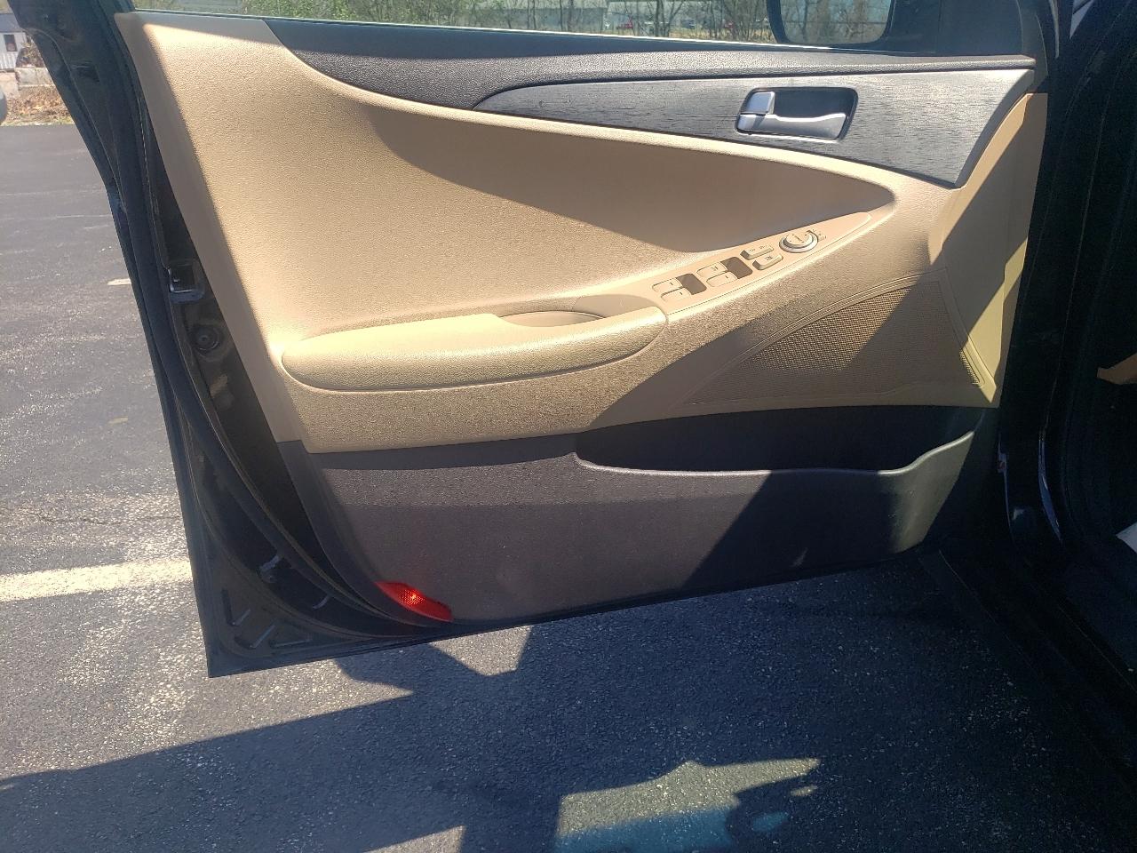 Hyundai Sonata 4dr Sdn 2.4L Auto GLS *Ltd Avail* 2013