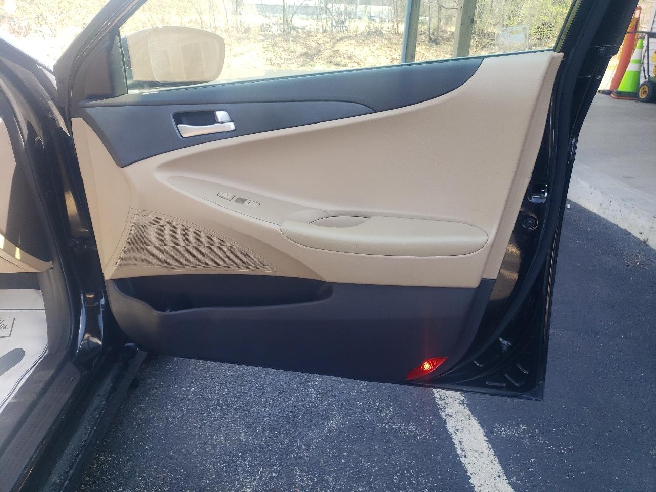 Hyundai Sonata 4dr Sdn 2.4L Auto GLS *Ltd Avail* 2013