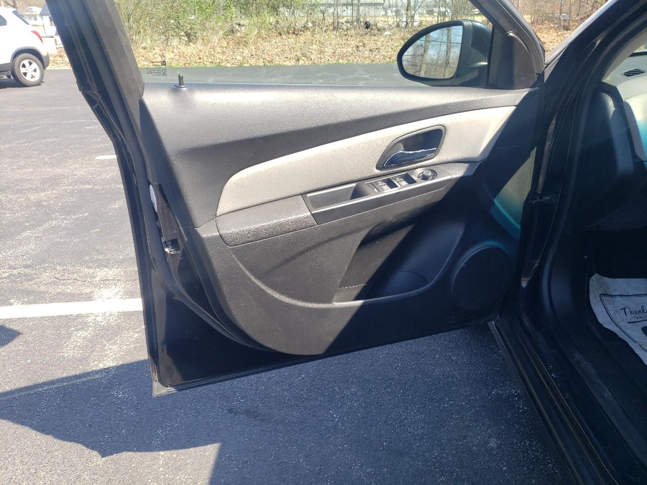 Chevrolet Cruze 4dr Sdn Auto ECO 2013