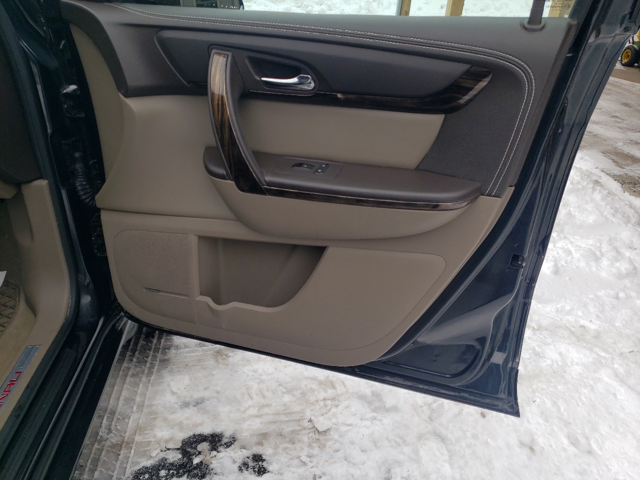 GMC Acadia AWD 4dr Denali 2015