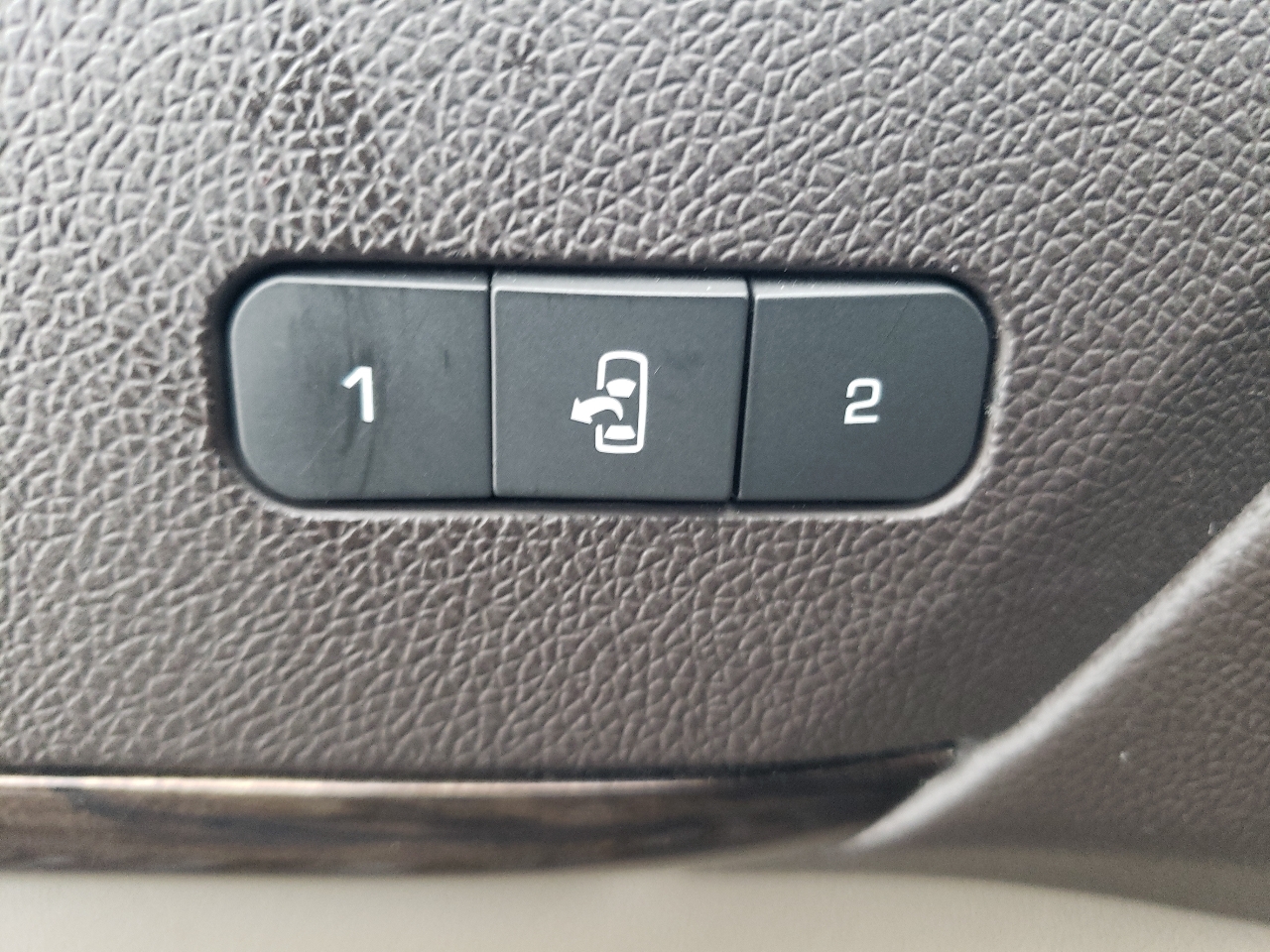 GMC Acadia AWD 4dr Denali 2015