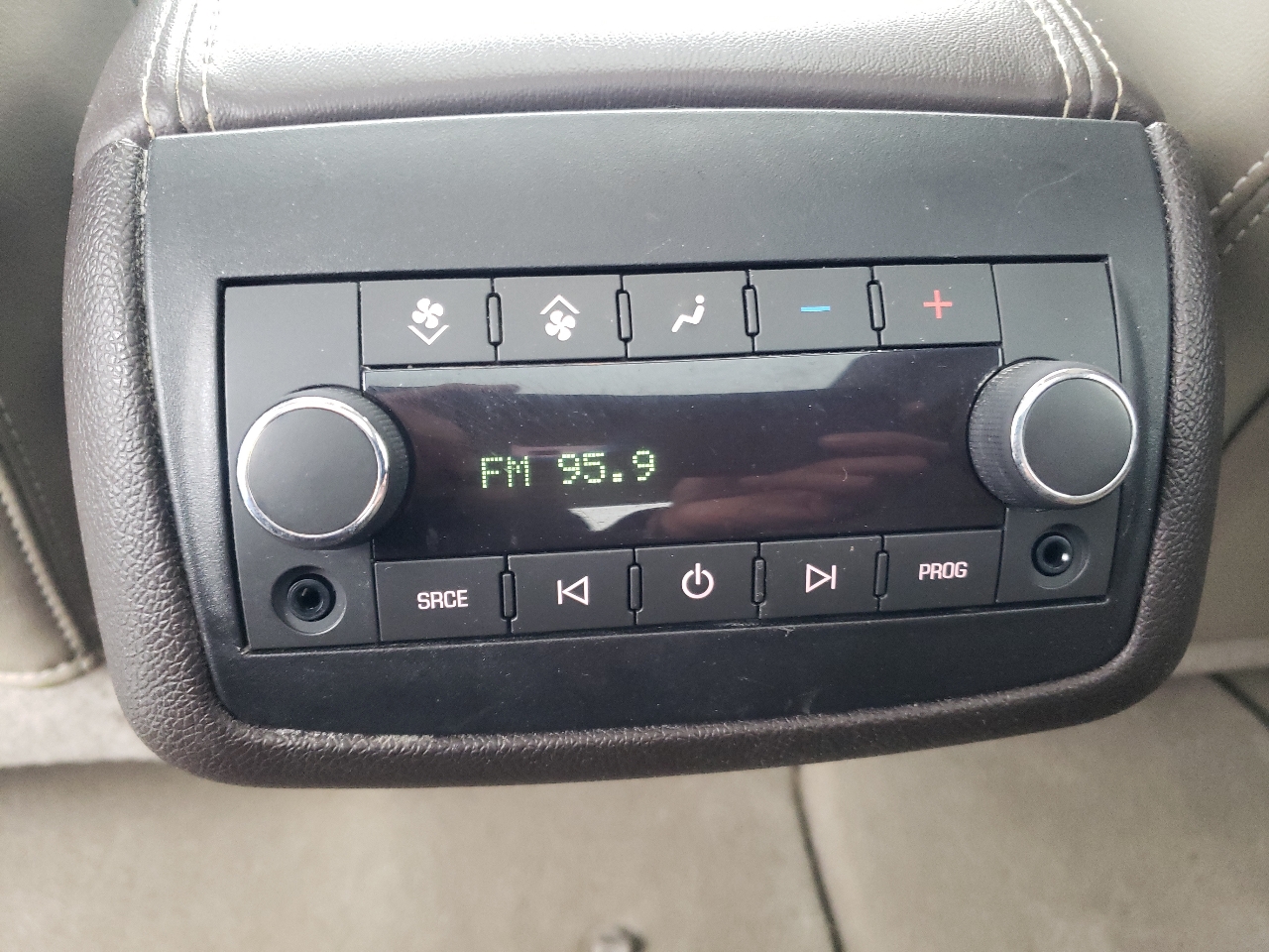 GMC Acadia AWD 4dr Denali 2015