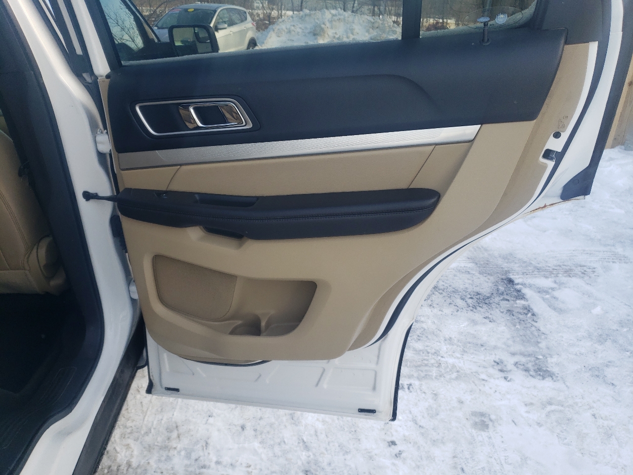 Ford Explorer 4WD 4dr XLT 2016