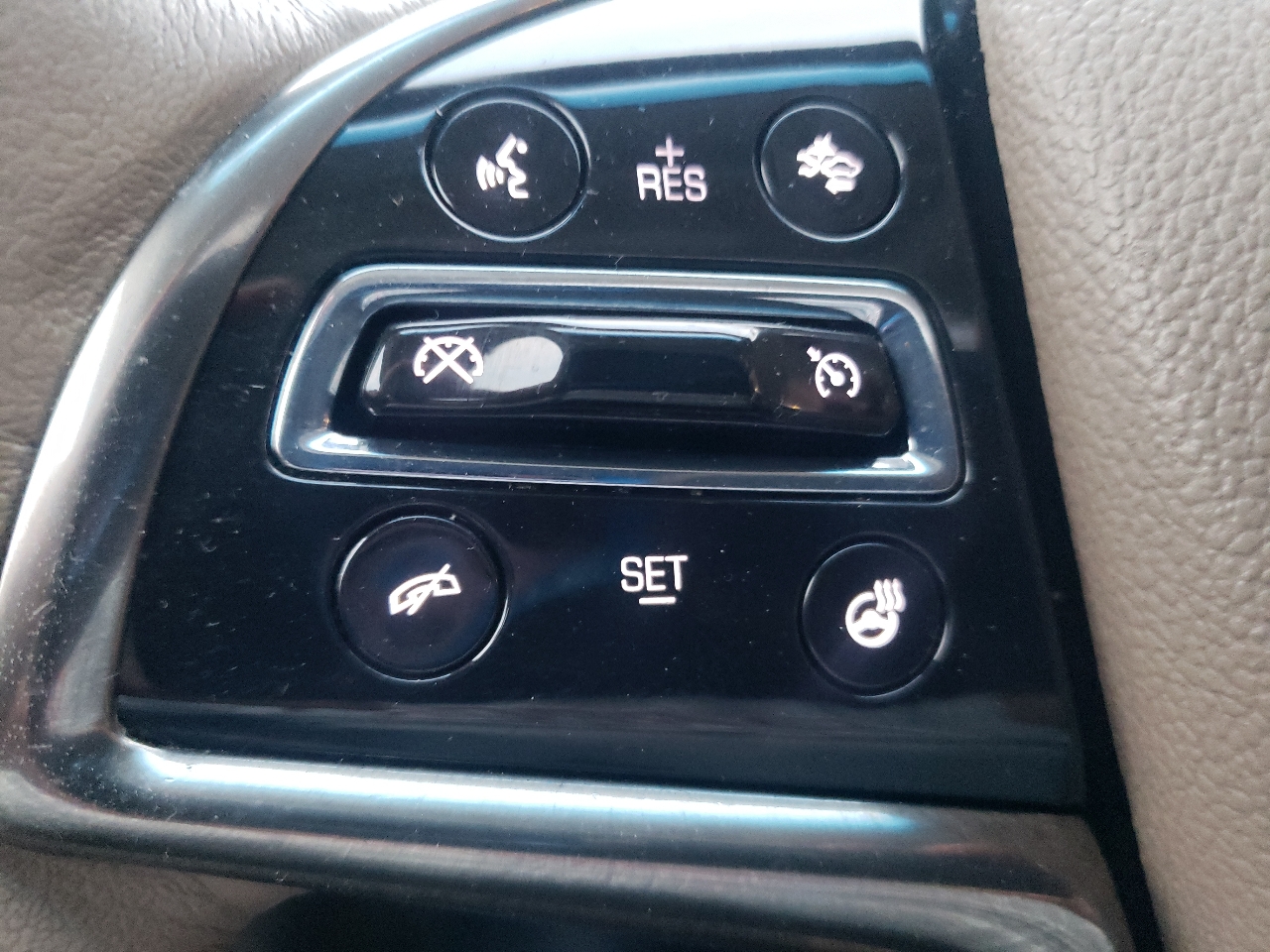 Cadillac CTS Sedan 4dr Sdn 2.0L Turbo Luxury Collection AWD 2016