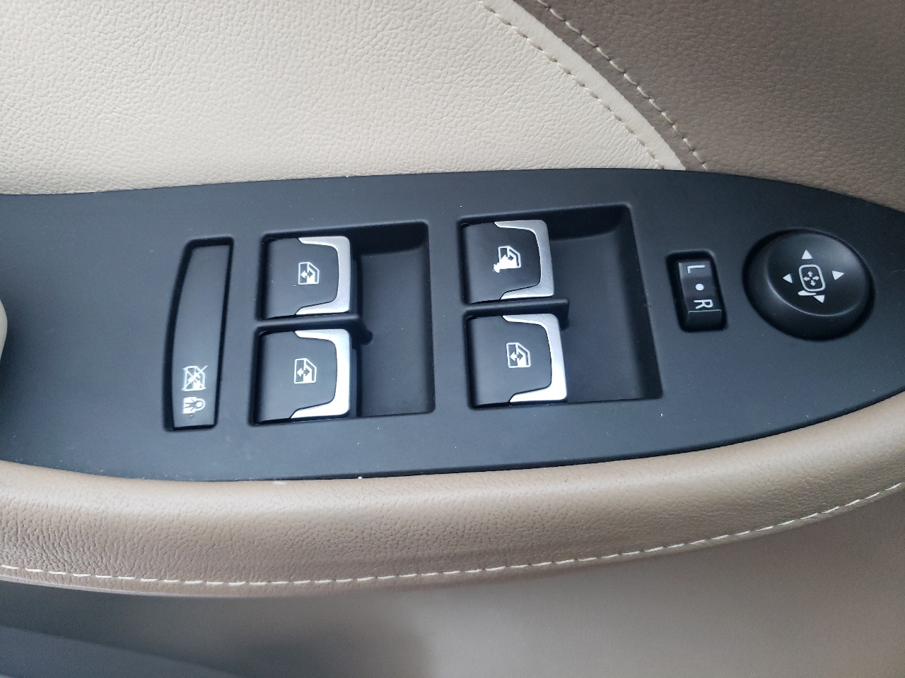 Cadillac CTS Sedan 4dr Sdn 2.0L Turbo Luxury Collection AWD 2016