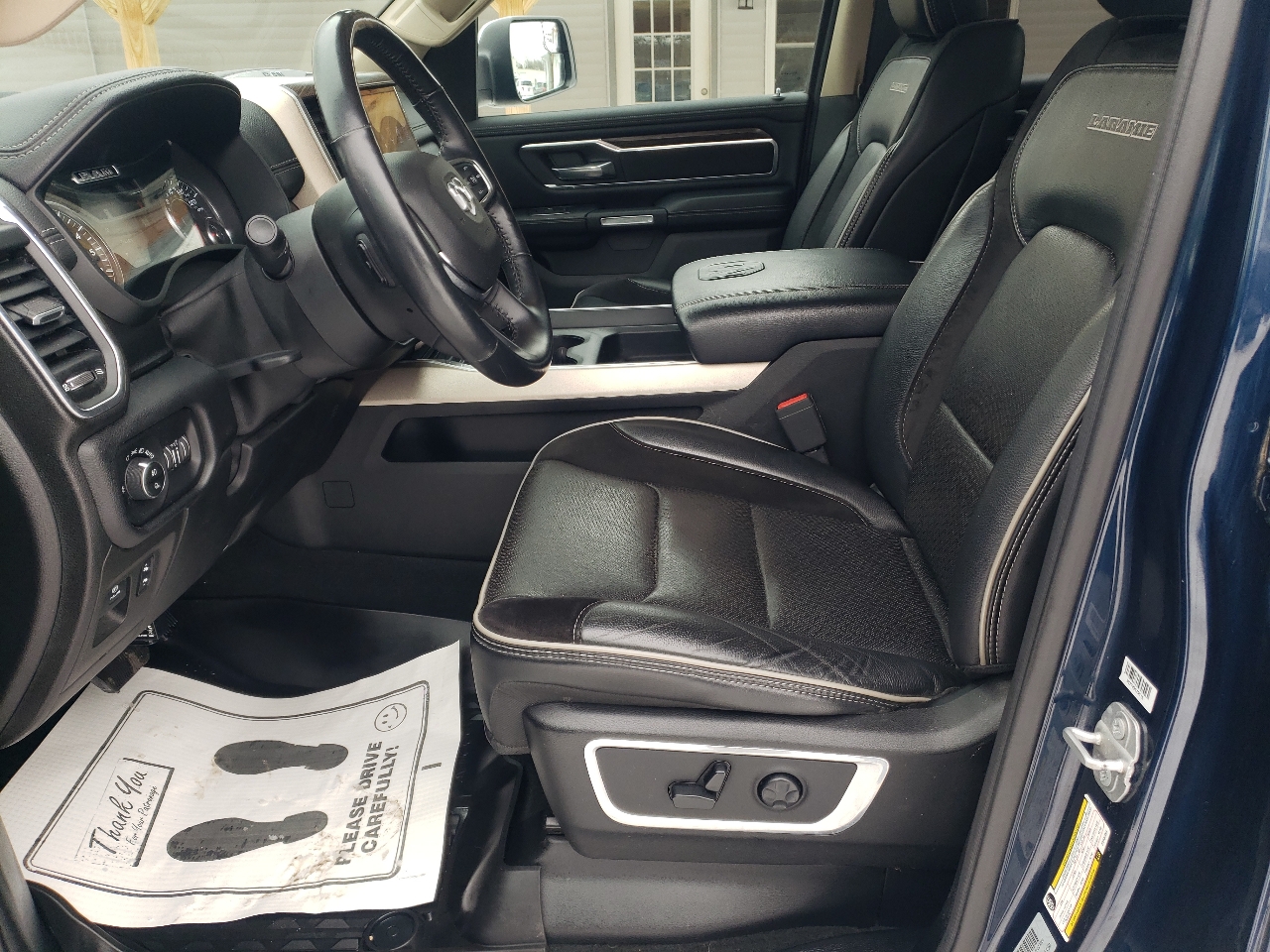 RAM 1500 Laramie 4x4 Quad Cab 6'4" Box 2019