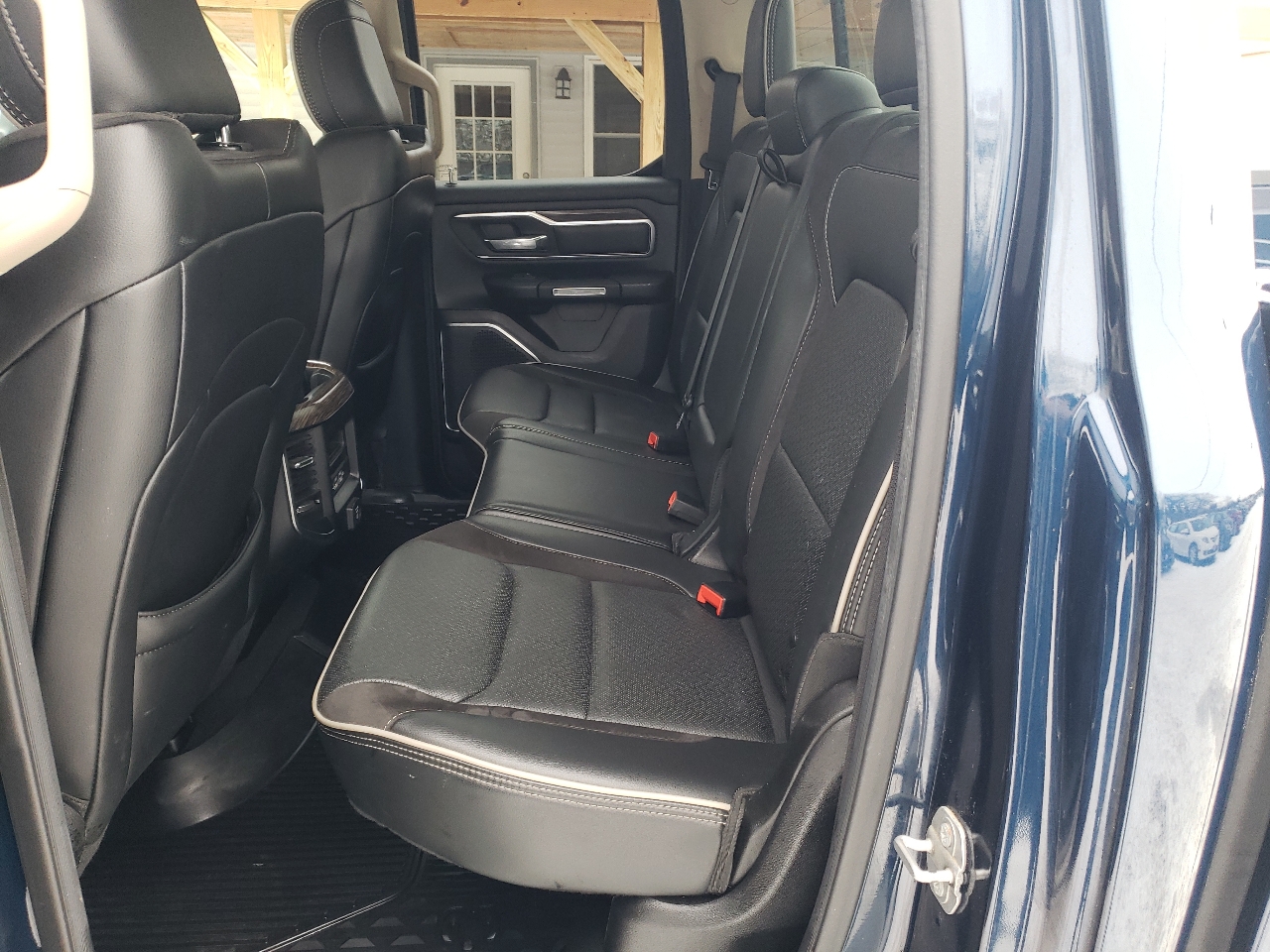 RAM 1500 Laramie 4x4 Quad Cab 6'4" Box 2019