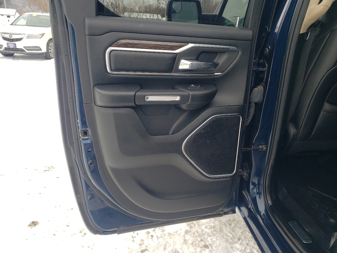 RAM 1500 Laramie 4x4 Quad Cab 6'4" Box 2019