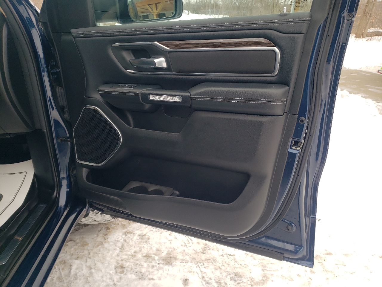 RAM 1500 Laramie 4x4 Quad Cab 6'4" Box 2019