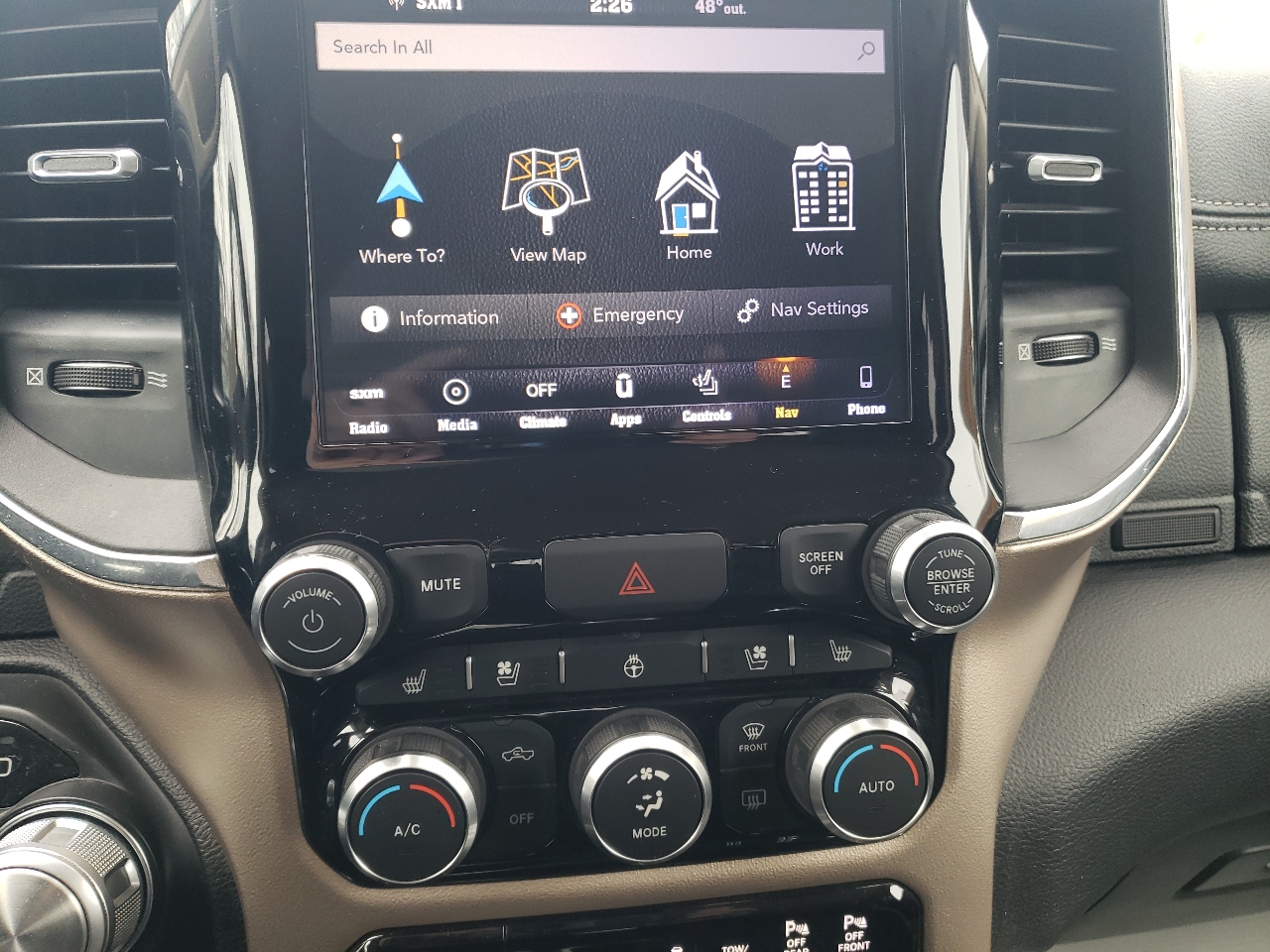 RAM 1500 Laramie 4x4 Quad Cab 6'4" Box 2019