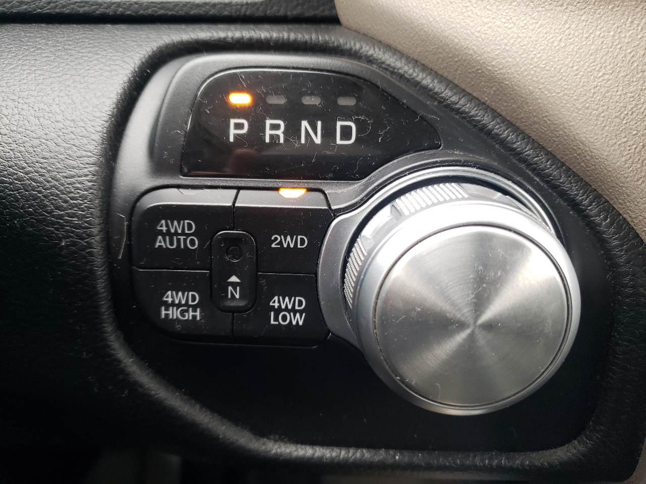 RAM 1500 Laramie 4x4 Quad Cab 6'4" Box 2019