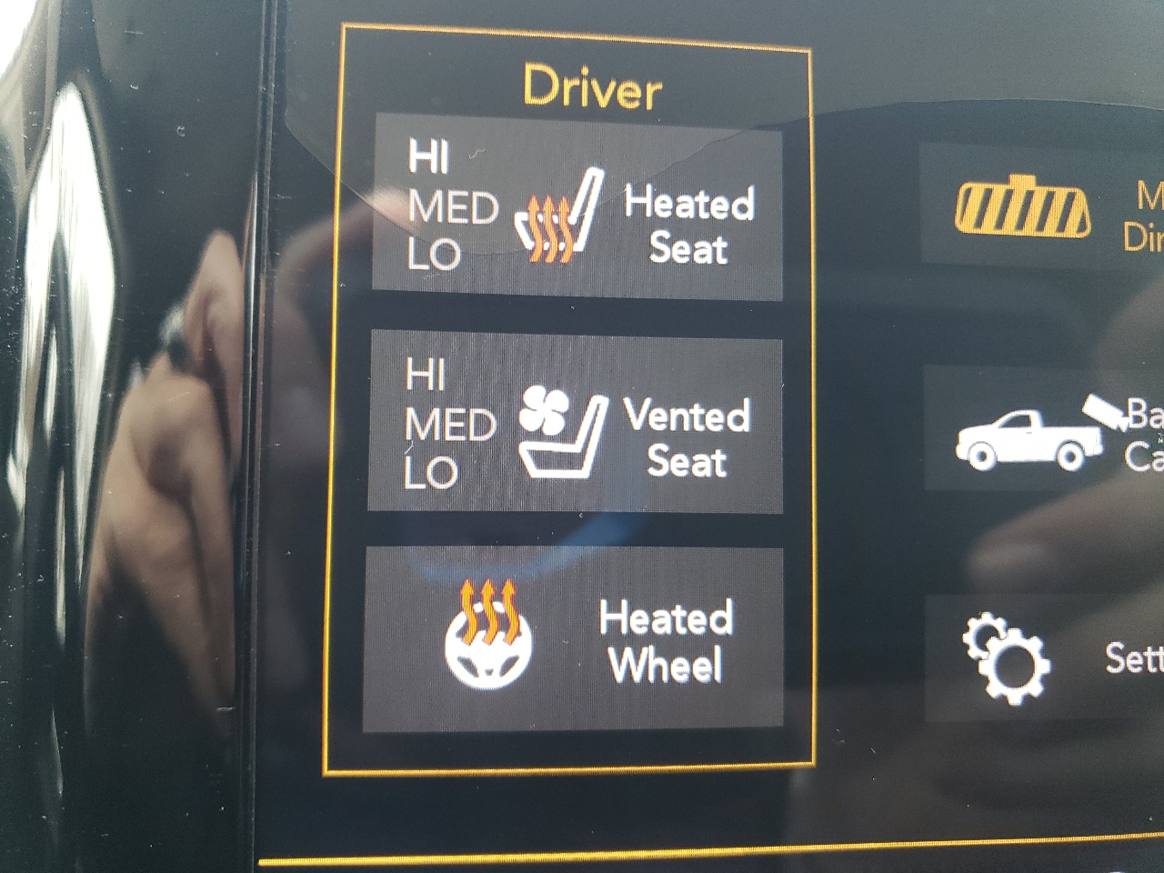 RAM 1500 Laramie 4x4 Quad Cab 6'4" Box 2019