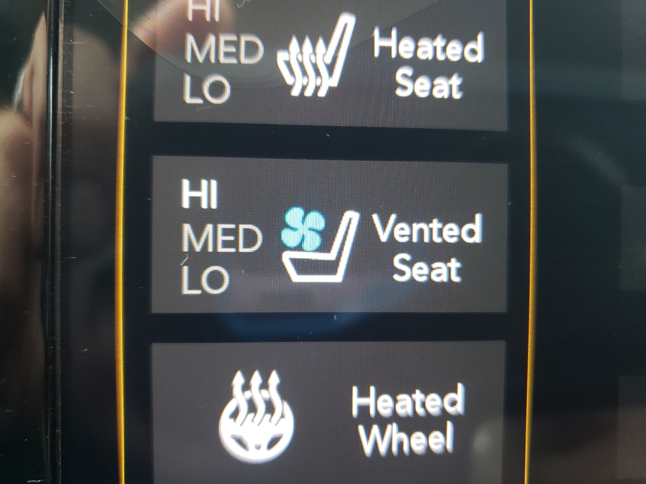 RAM 1500 Laramie 4x4 Quad Cab 6'4" Box 2019