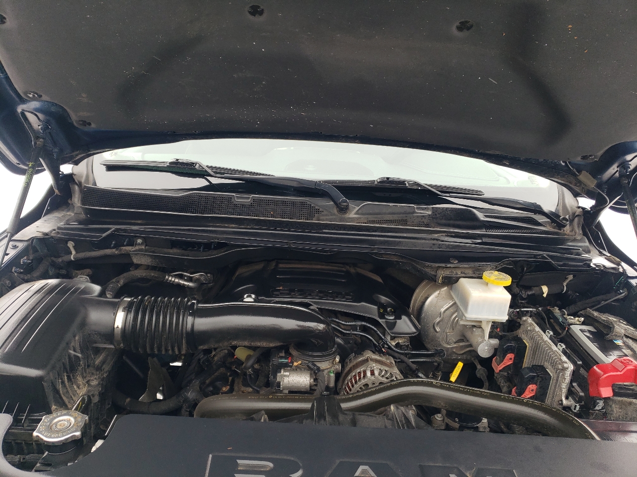 RAM 1500 Laramie 4x4 Quad Cab 6'4" Box 2019