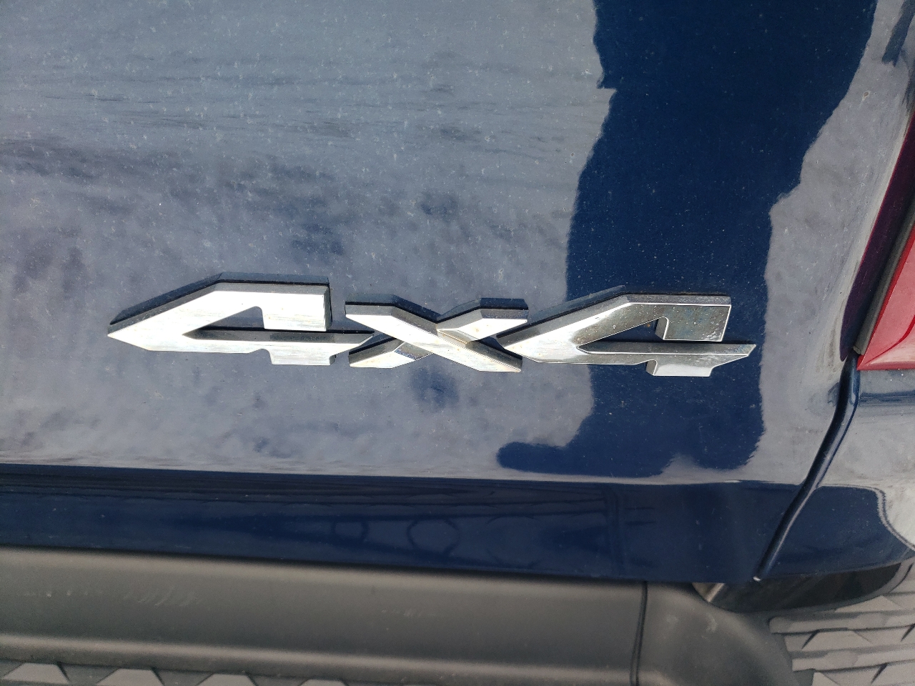 RAM 1500 Laramie 4x4 Quad Cab 6'4" Box 2019