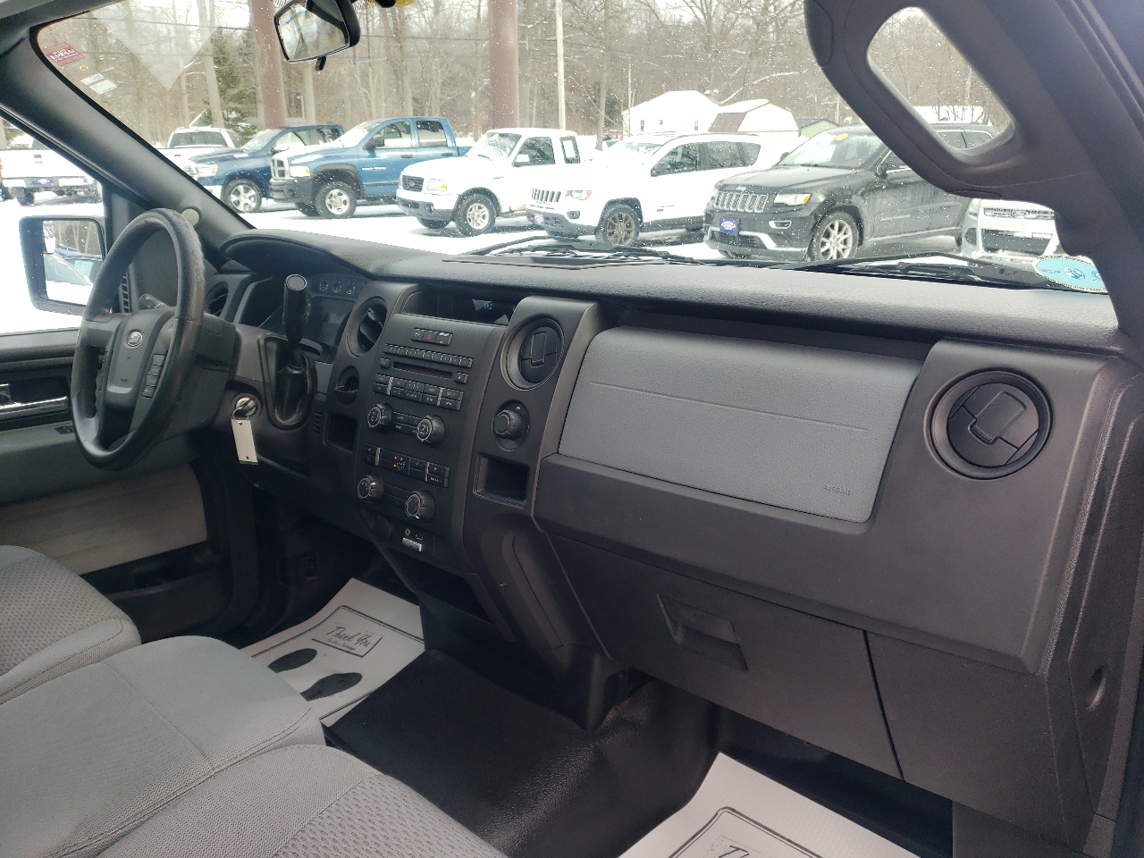 Ford F-150 2WD Reg Cab 126" XL 2013