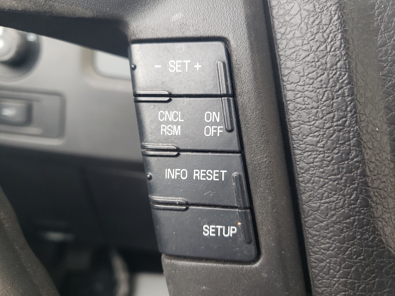 Ford F-150 2WD Reg Cab 126" XL 2013