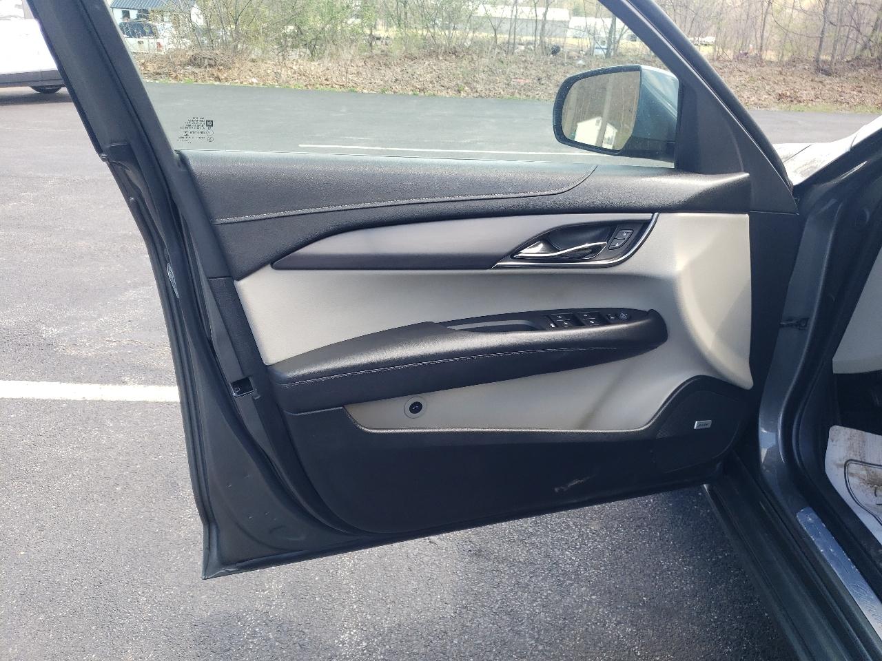 Cadillac ATS Sedan 4dr Sdn 2.0L AWD 2017