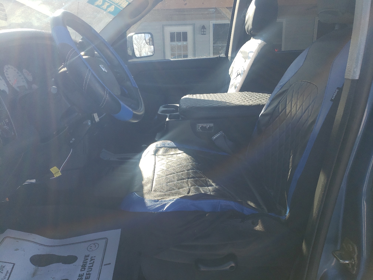 Dodge Ram 1500 4dr Quad Cab 140.5" WB 4WD SLT 2005