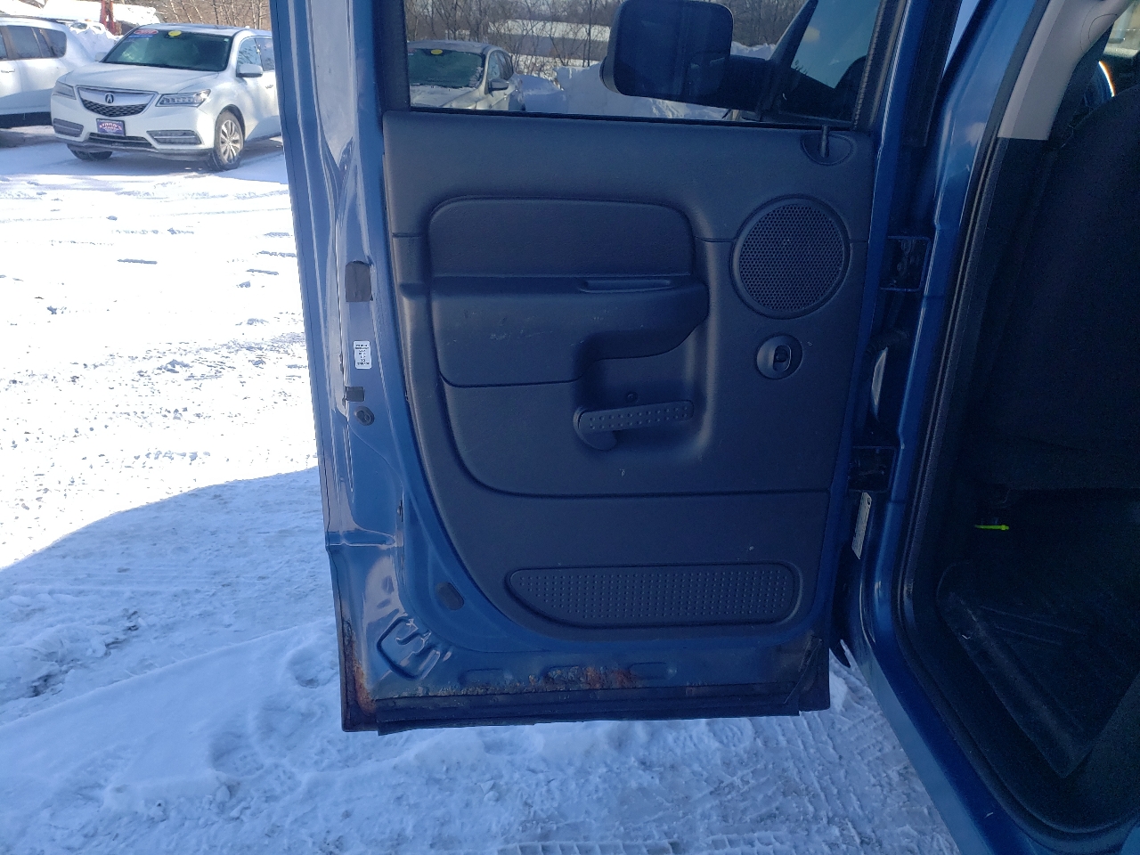 Dodge Ram 1500 4dr Quad Cab 140.5" WB 4WD SLT 2005