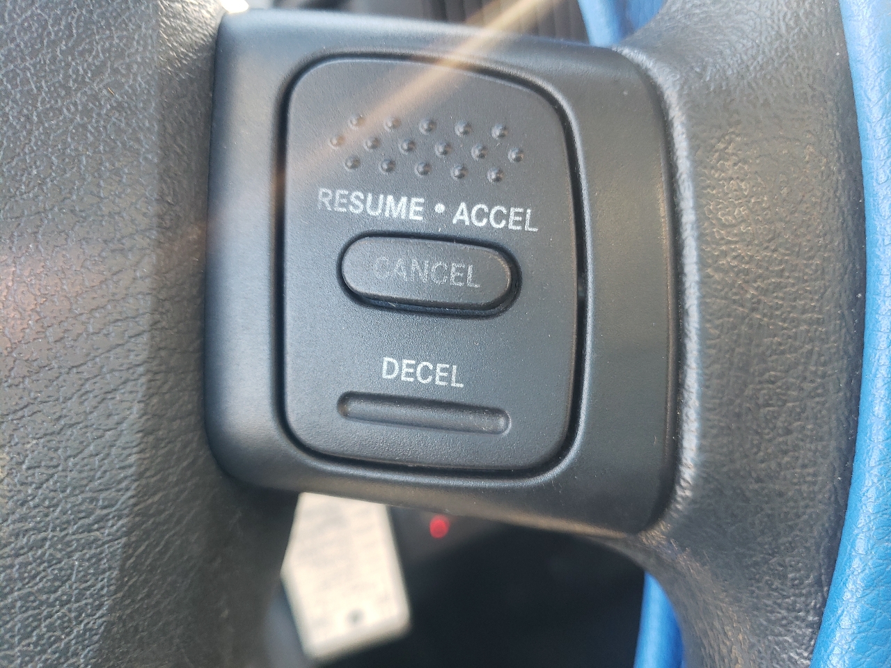 Dodge Ram 1500 4dr Quad Cab 140.5" WB 4WD SLT 2005