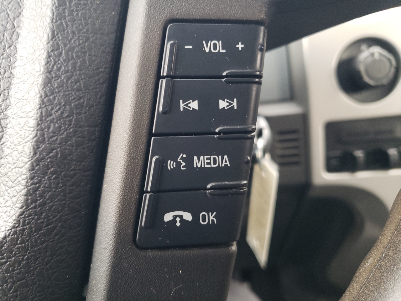 Ford F-150 4WD SuperCab 133" XLT 2014