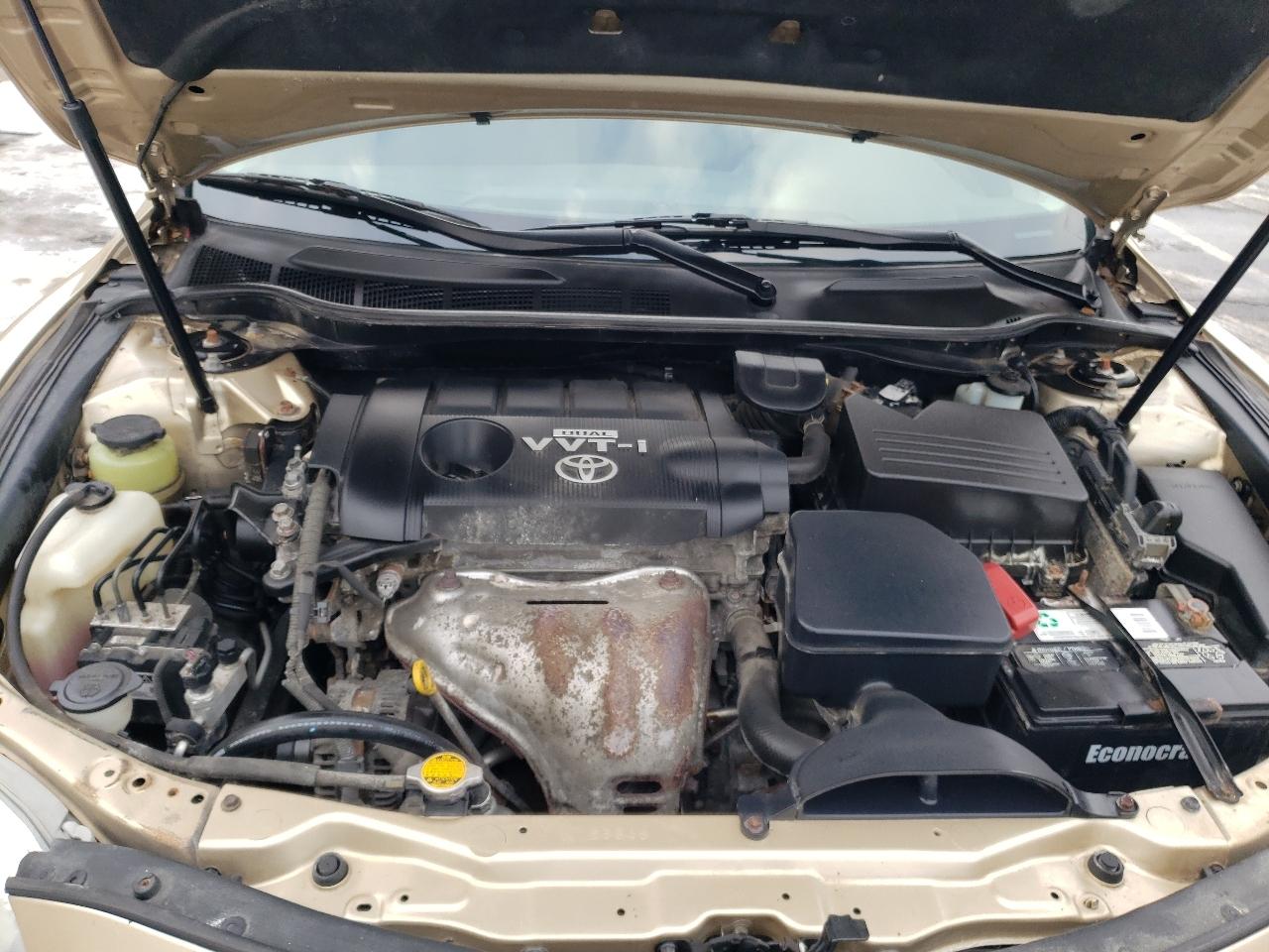 Toyota Camry 4dr Sdn LE Auto 2010