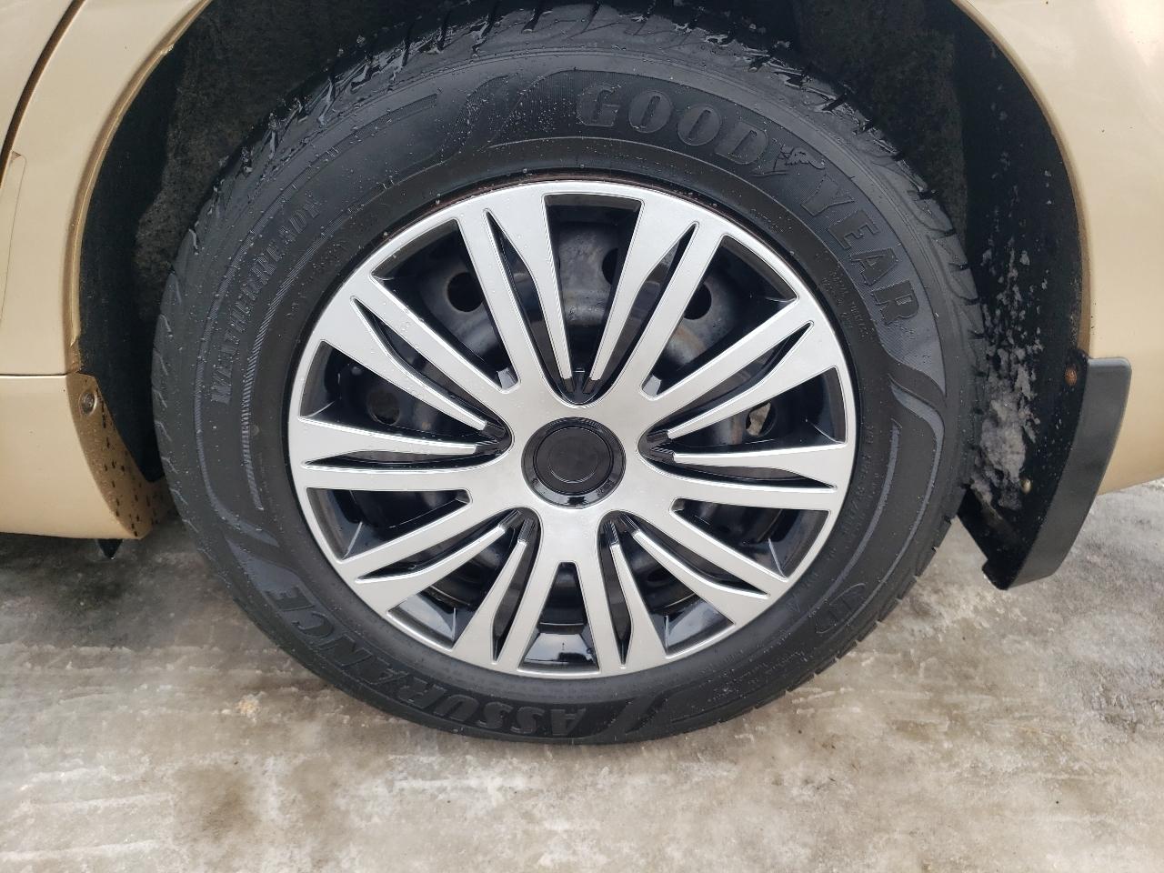 Toyota Camry 4dr Sdn LE Auto 2010