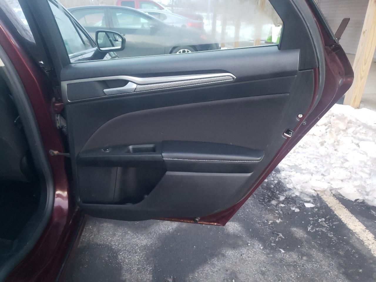 Ford Fusion SE FWD 2018