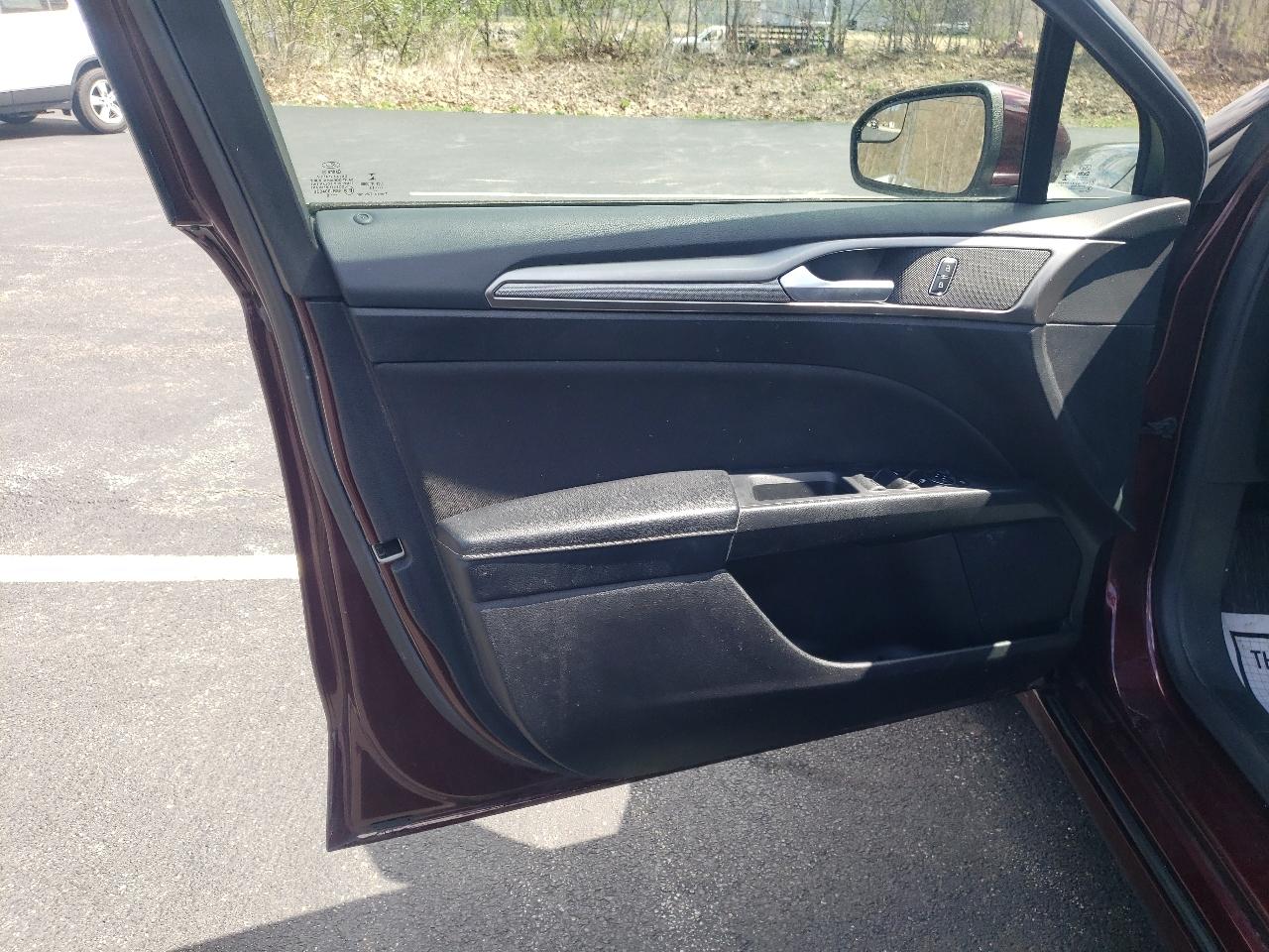 Ford Fusion SE FWD 2018